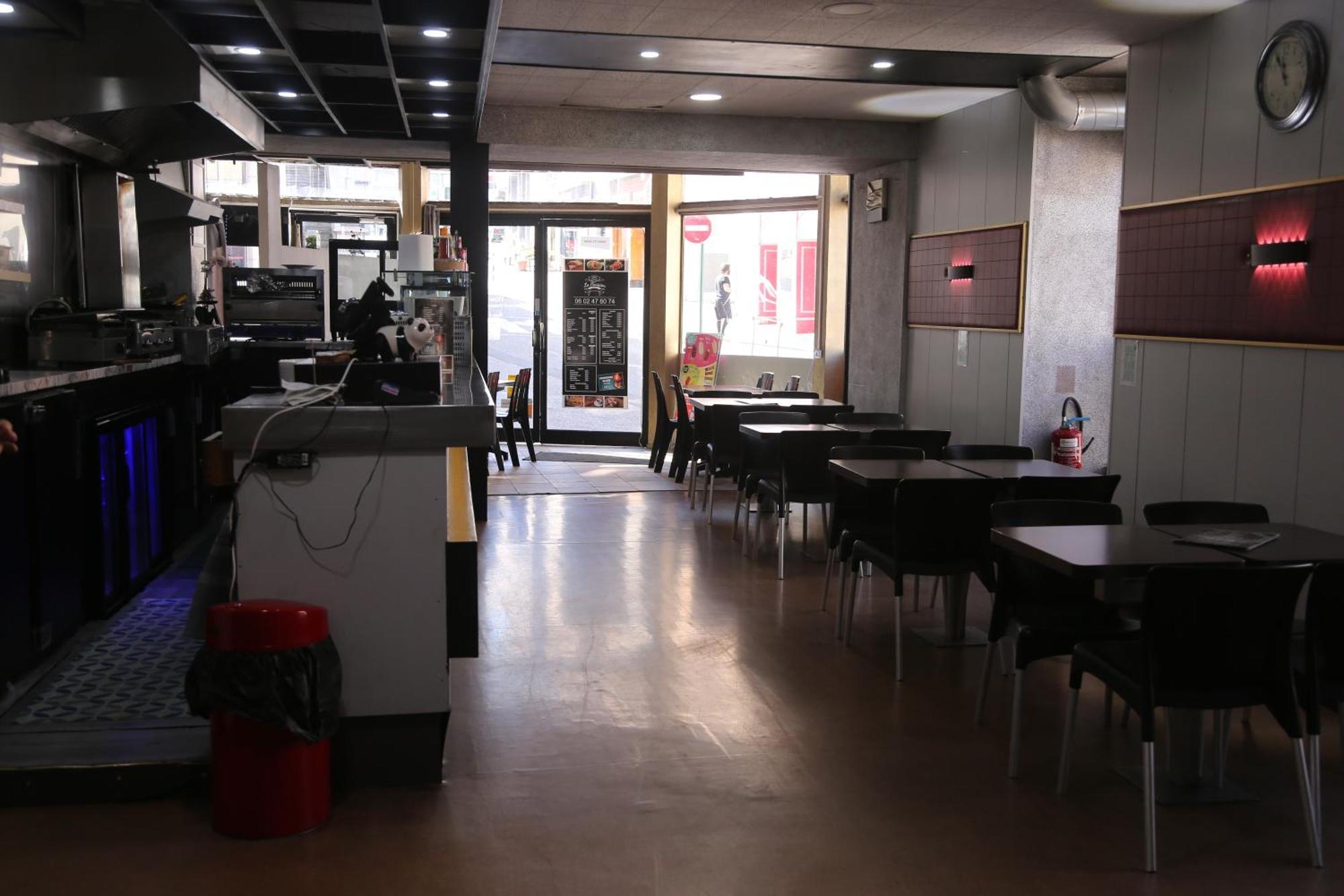 Hotel Restaurant Le Parisien Lourdes Exteriör bild